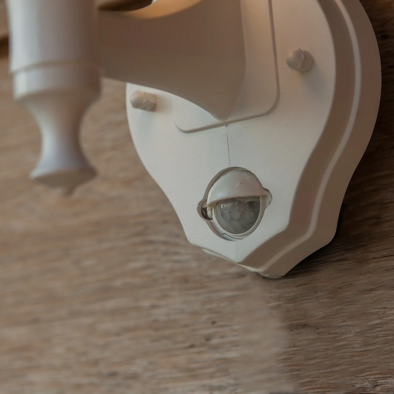 Lutec Unite LED PIR Outdoor Wall Light - White 4 Lutec Unite LED PIR Outdoor Wall Light - White - Image 4