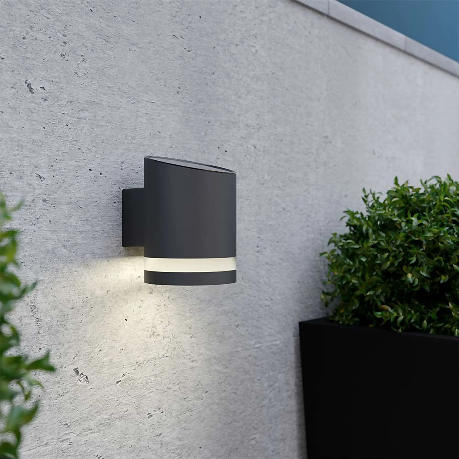 Truro Solar Wall Light - Anthracite Edition 1 Truro Solar Wall Light - Anthracite Edition