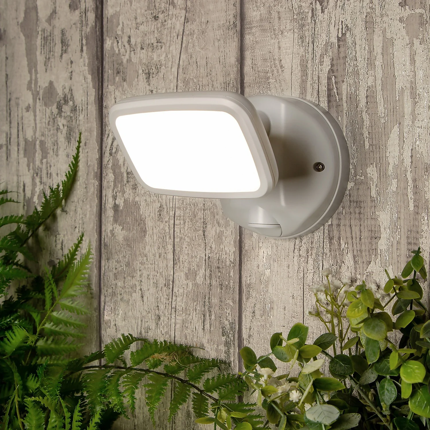 Lynn 1 Light Outdoor Wall Light (IP65) - White 1 Lynn 1 Light Outdoor Wall Light (IP65) - White