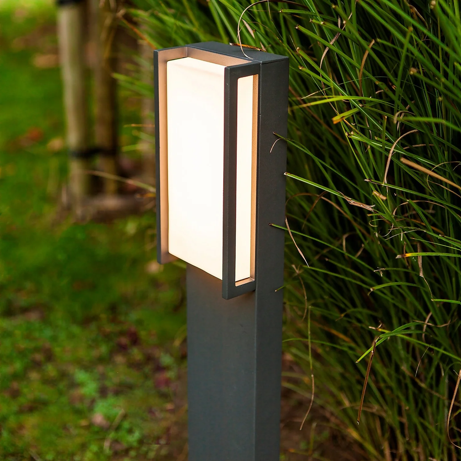 Lutec Qubo LED Outdoor Bollard Light - Anthracite 4 Lutec Qubo LED Outdoor Bollard Light - Anthracite - Image 4