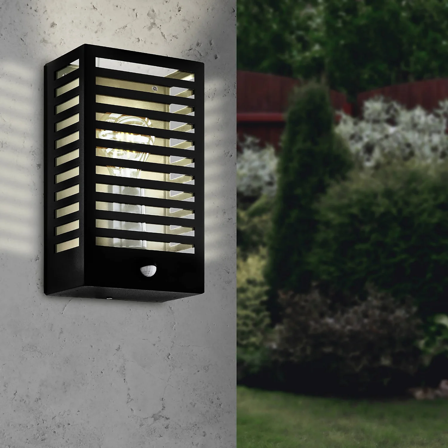 Eglo Alamonte Outdoor Wall Light 1 Eglo Alamonte Outdoor Wall Light